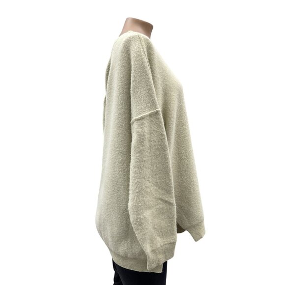 Free People Ivory Oversized V-Neck‎ Sweater 100% Nylon Soft Knit XS-M - Picture 10 of 11